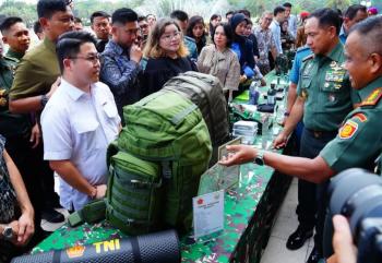 Panglima TNI Mengecek Perlengkapan Operasi Dalam Negeri 2024